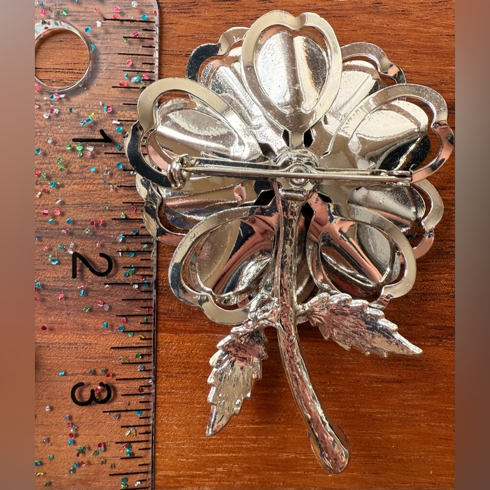 Vintage Silver Tone Floral Flower Brooch Pin - Picture 4 of 6